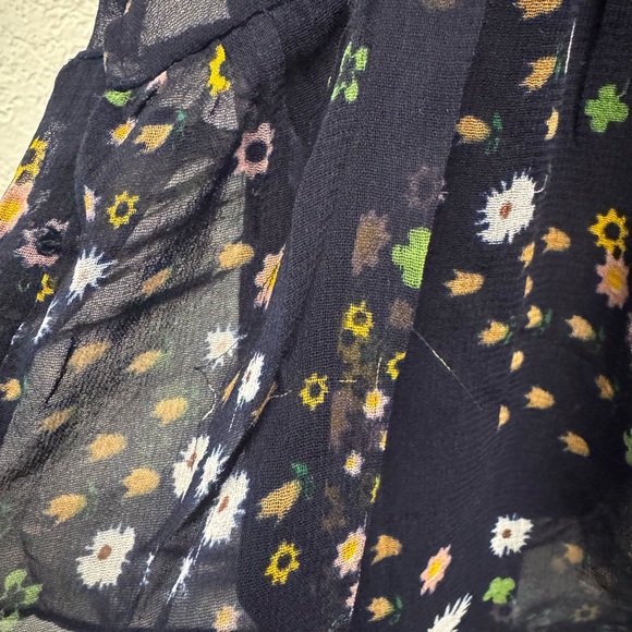 Urban Outfitters Floral Blouse - Picture 3 of 3